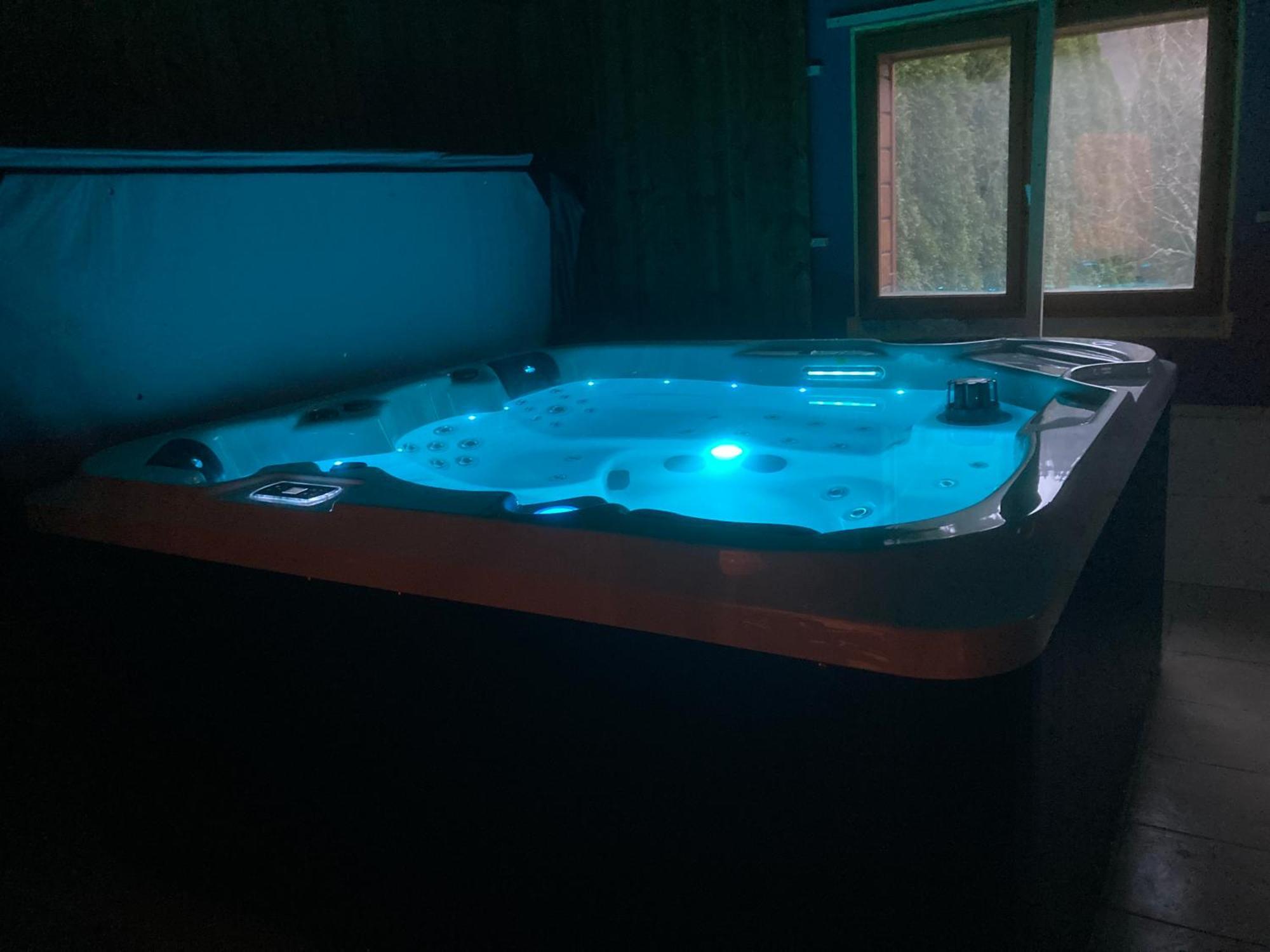 La Calougeotte, Jardin, Et Sauna Prives Le Menil
